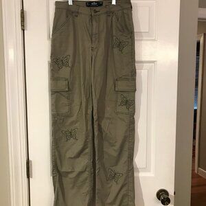 Hollister Ultra High-Rise Butterfly Pattern Olive Green Cargo Dad Pants